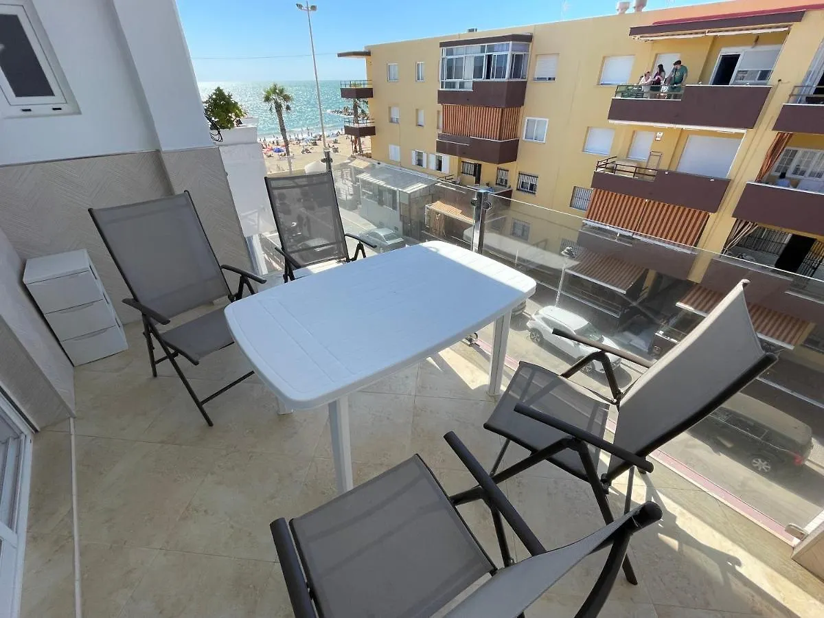 Apartamento Vistas Al Mar A 10 Metros De La Playa De Regla Parking Gratis Chipiona 0*,  España